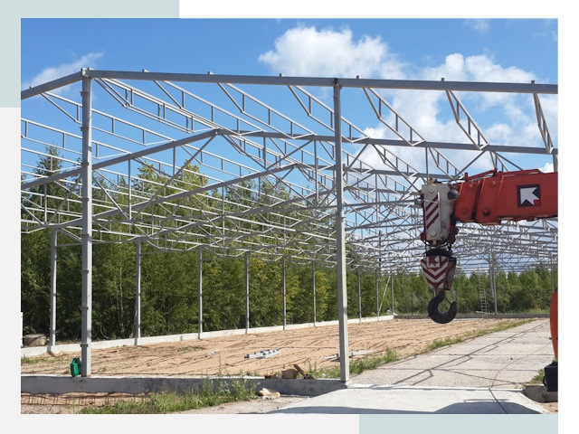 Строительство конюшен в Луга от 619 руб. под ключ