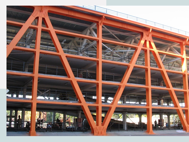 Многоуровневые паркинги в Луга от 619 руб.