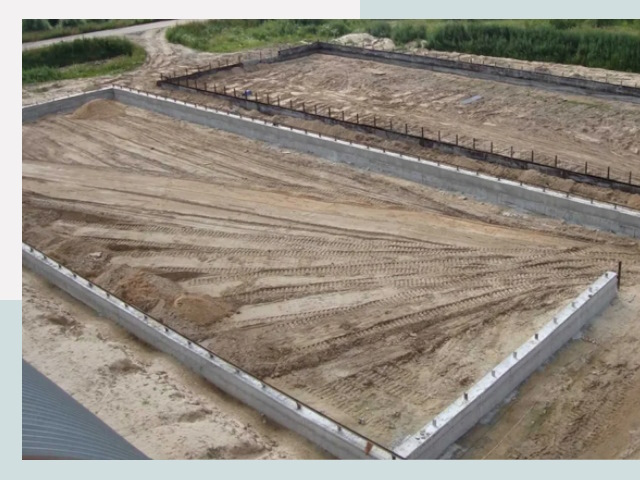 Фундамент для ангаров в Луга от 619 руб.